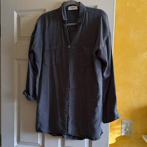 CJLA Gray button up tunic blouse